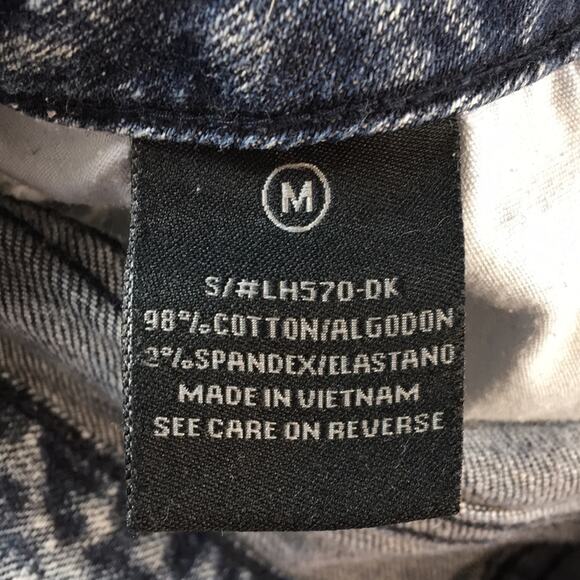 Love Culture Distressed Blue Jean Denim Shorts Size Medium (Juniors)‎ - Picture 9 of 10